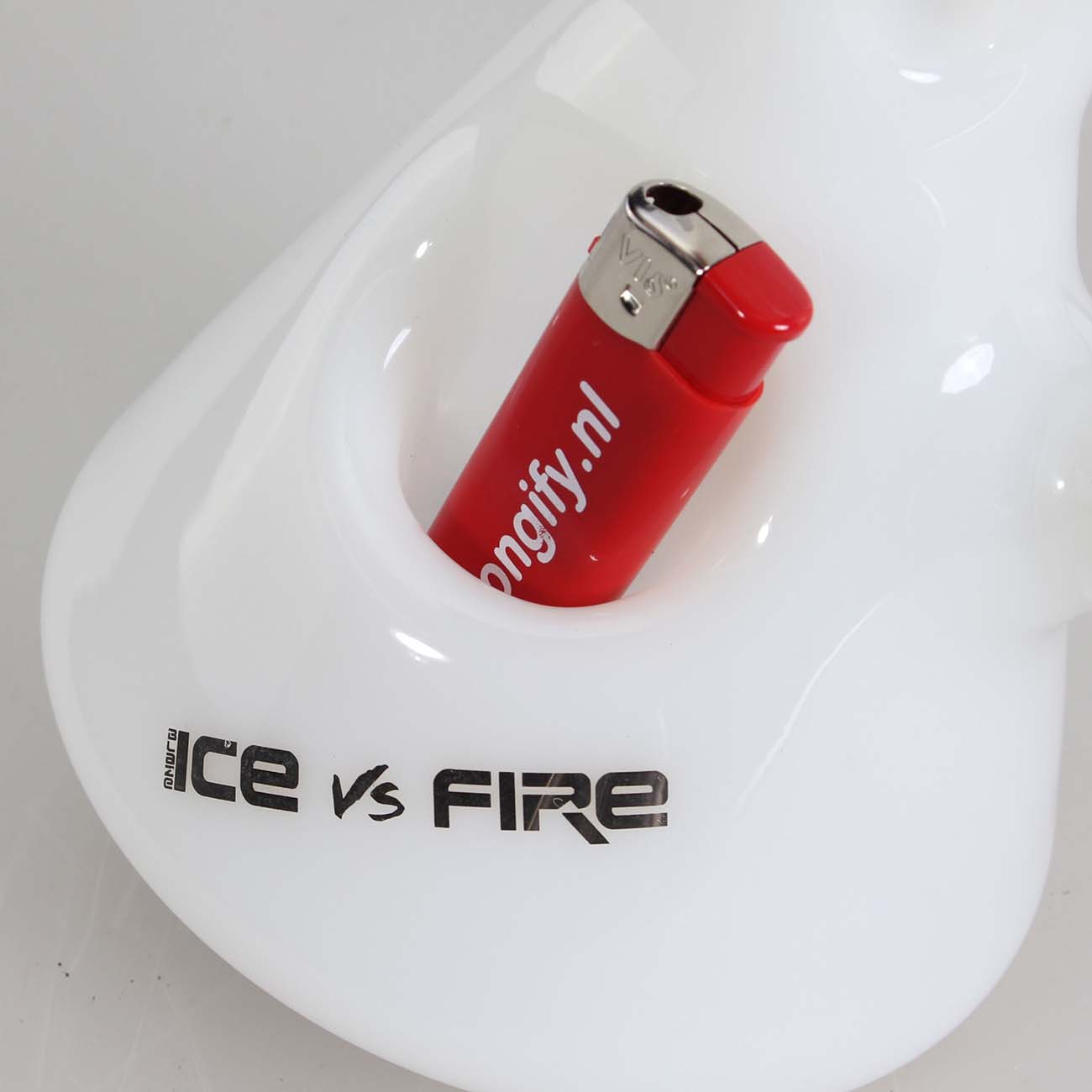 BLAZE Ice Bong Ice vs. Fire
